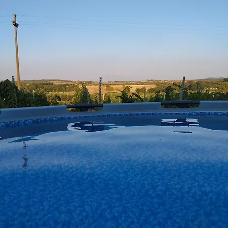 Podere 329 مزرعة للإقامة ماليانو إن توسكانا